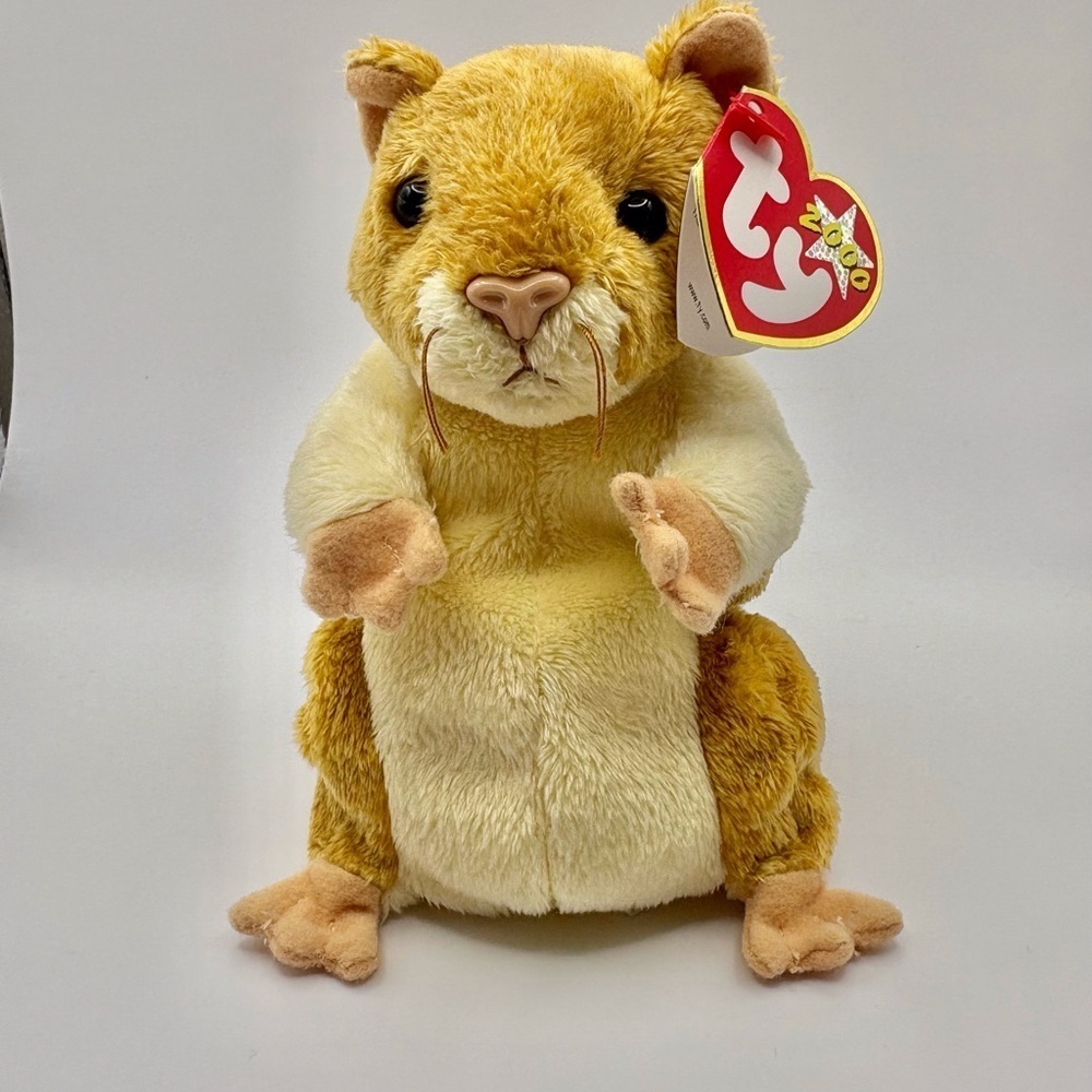 Ty(52)Pellet Golden and Cream Hamster Plush Toy